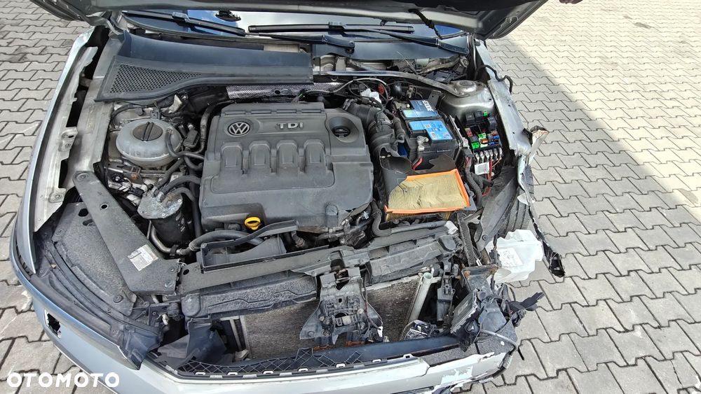 Volkswagen Passat 2.0 TDI SCR DSG - 24