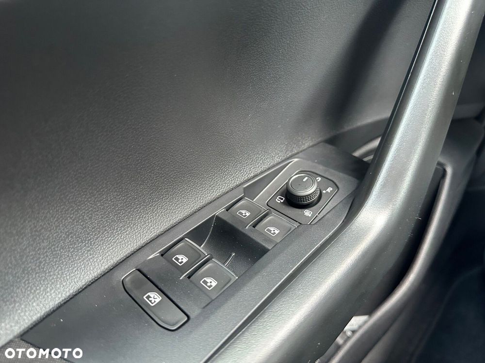 Volkswagen Polo 1.0 TSI Edition 50 DSG - 23