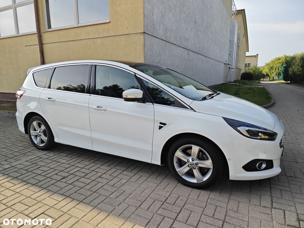 Ford S-Max - 13