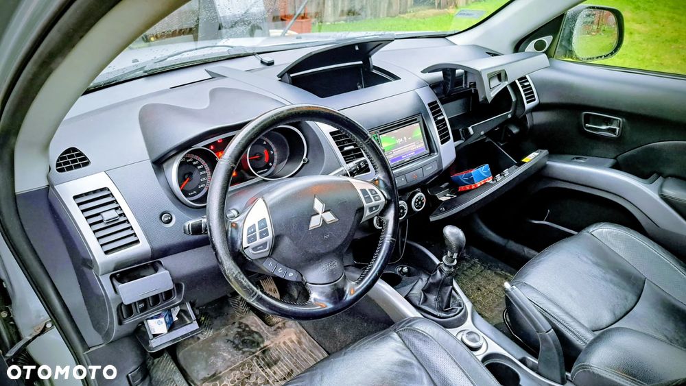 Mitsubishi Outlander 2.0 DID Intense + - 8