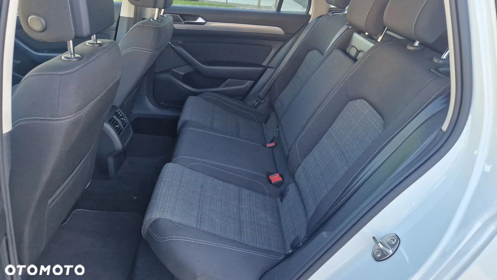 Volkswagen Passat Variant 2.0 TDI BMT Highline DSG - 13