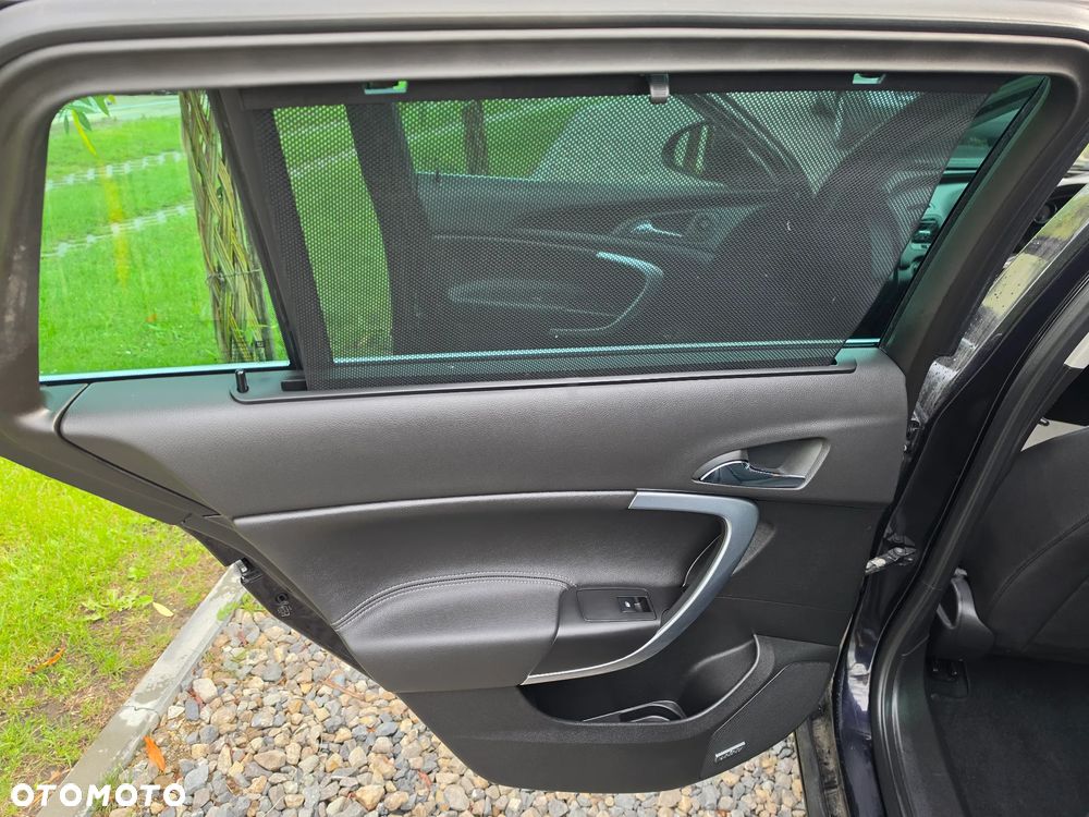 Opel Insignia 2.0 Turbo 4x4 Automatik Cosmo - 10