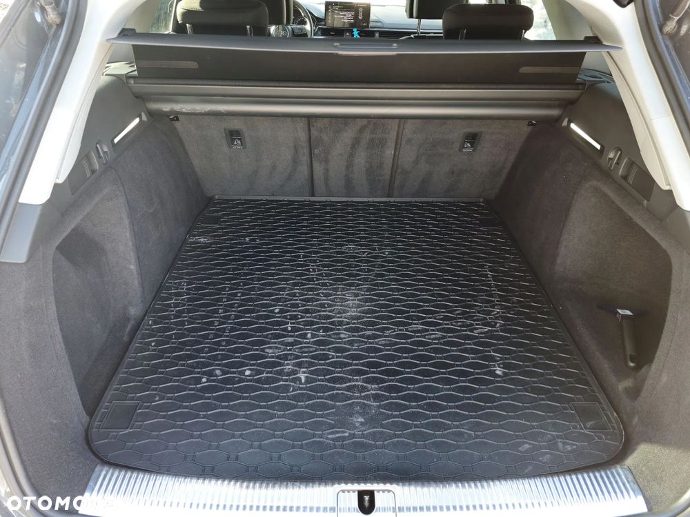 Audi A4 Avant 40 TFSI mHEV Quattro S tronic - 11