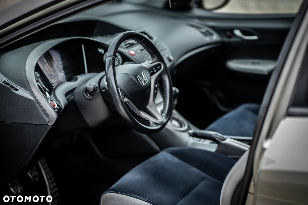 Honda Civic 1.8 Executive - 6