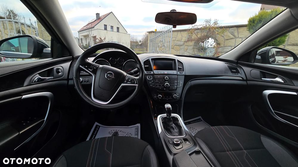 Opel Insignia - 16
