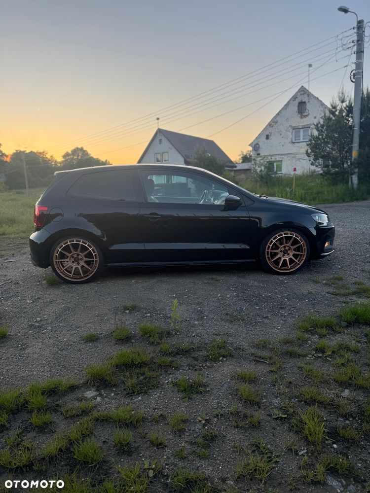Volkswagen Polo - 8