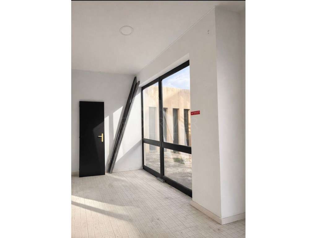 Apartamento T2+2 para venda em reabilitação no centro de Barroselas - Grande imagem: 2/2