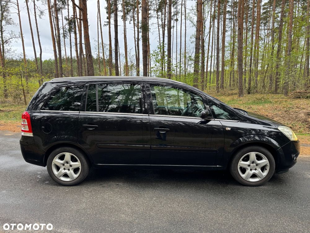 Opel Zafira 1.8 - 9