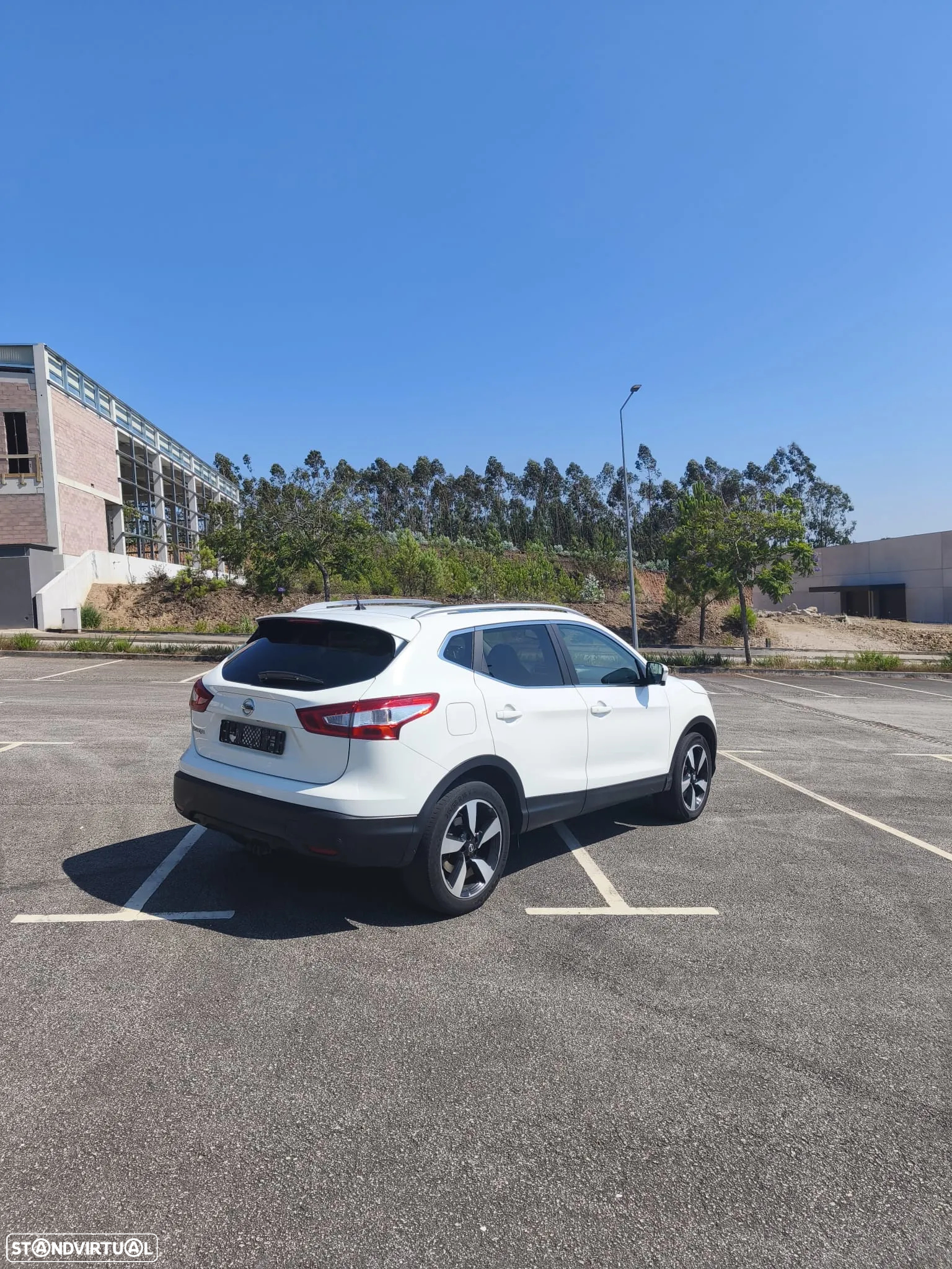 Nissan Qashqai 1.2 DIG-T N-Connecta 18 - 8