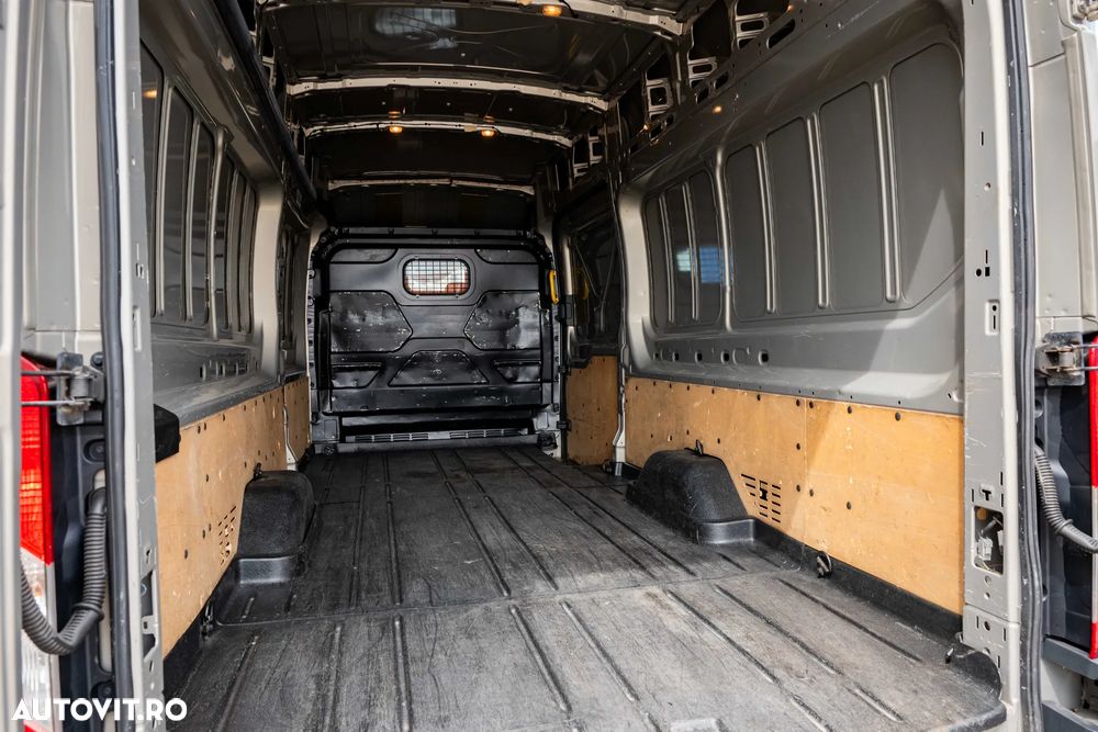 Ford Transit Van Jumbo 15.1MC - 11