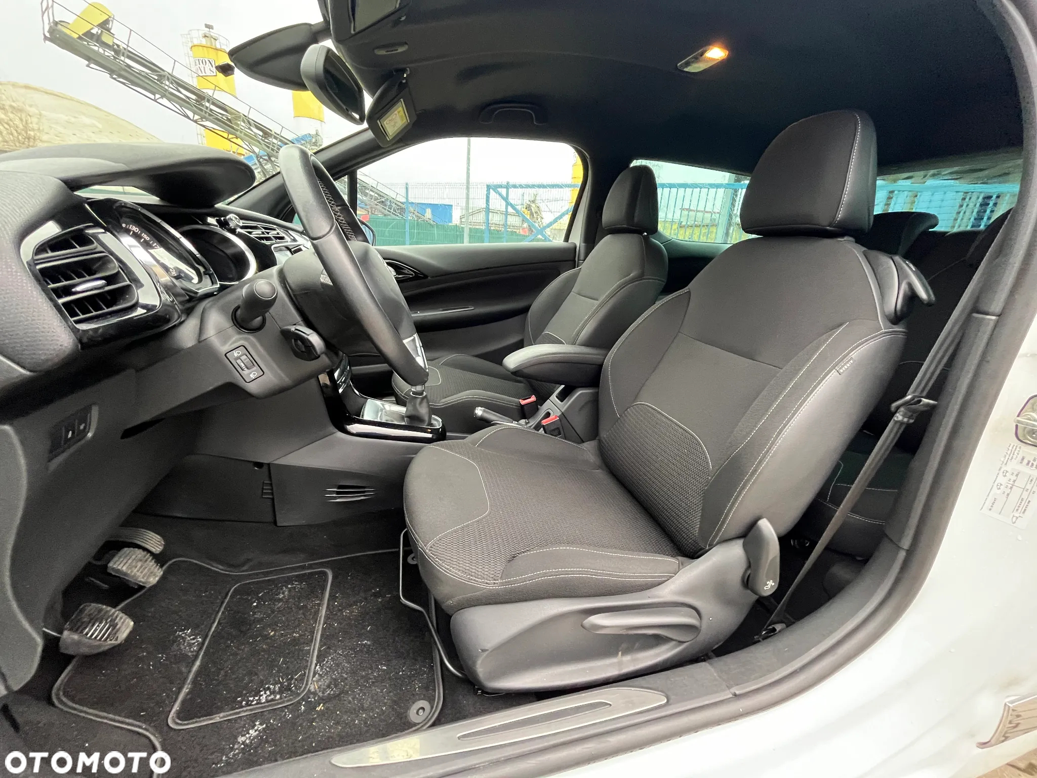 Citroën DS3 BlueHDi 100 SoChic - 7