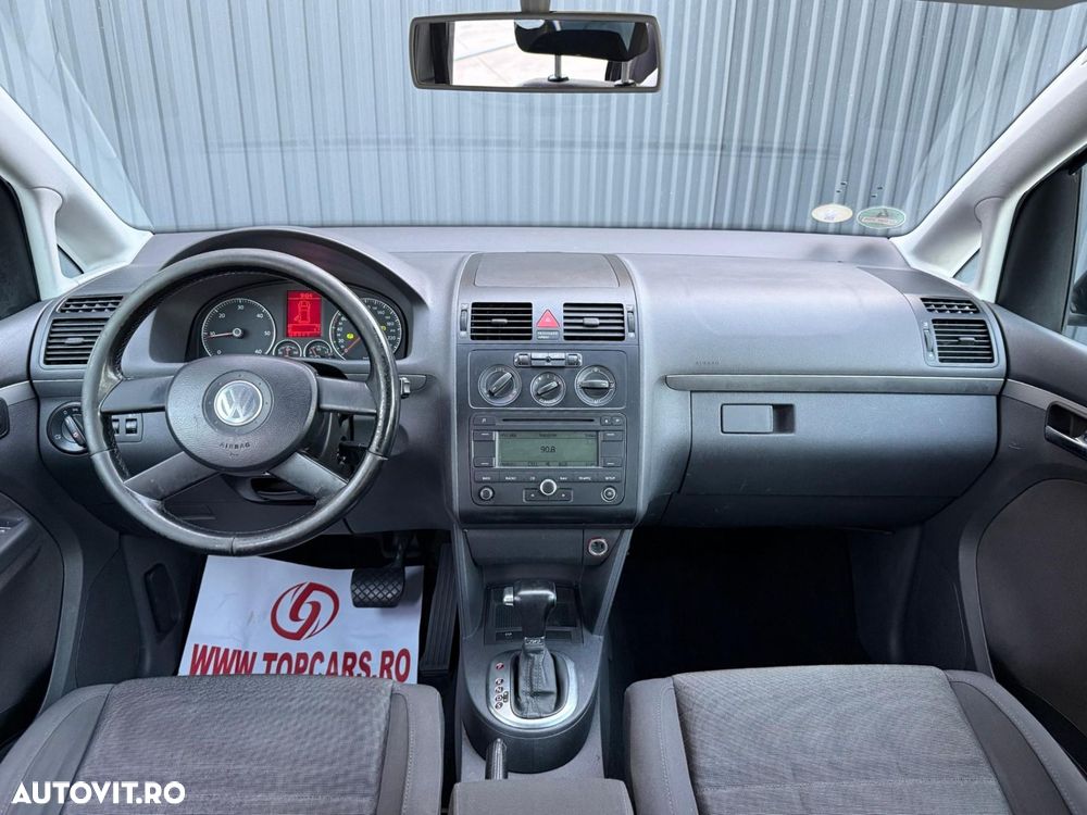 Volkswagen Touran - 6