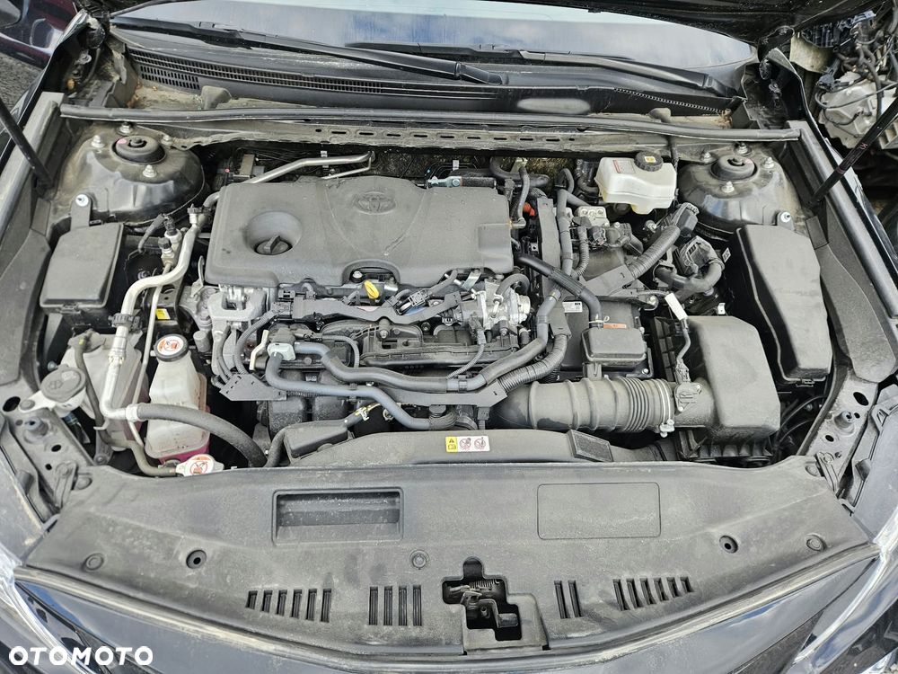 Toyota Camry Executive - 17