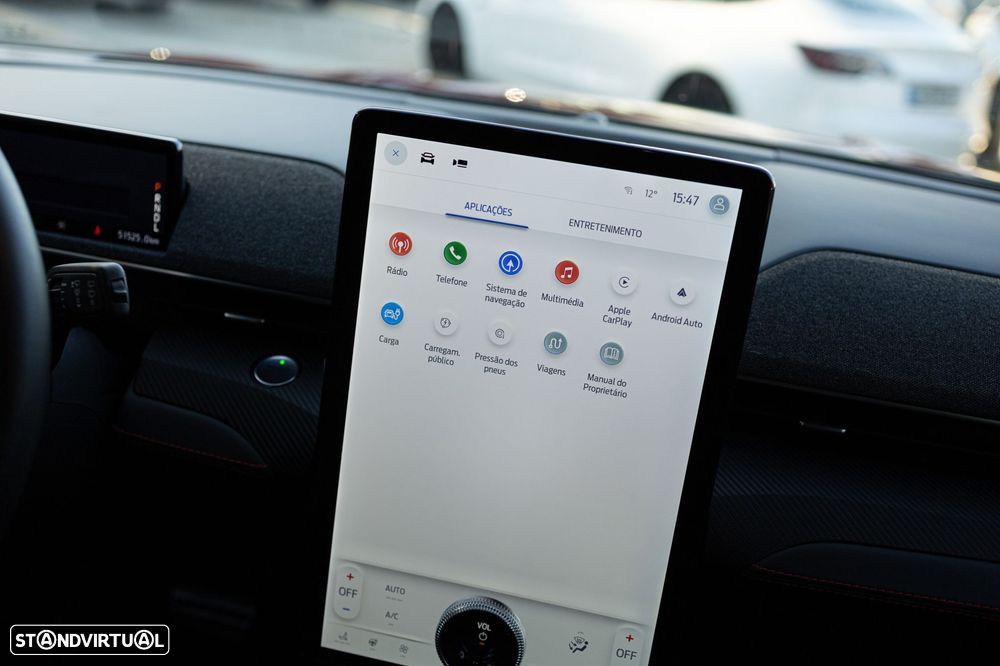 Ford Mustang Mach-E AWD PREMIUM - 10