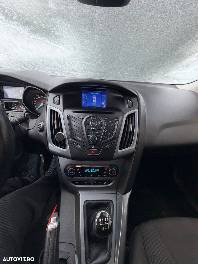 Ford Focus 1.6 TDCI DPF Titanium - 9