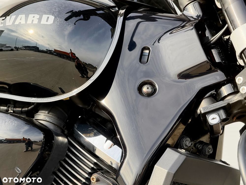 Suzuki Boulevard - 15