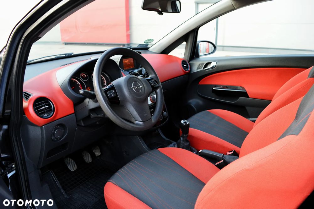 Opel Corsa 1.4 16V Cosmo - 5