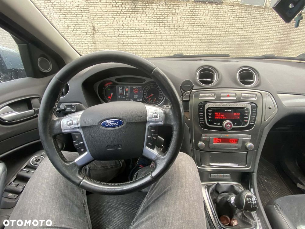 Ford Mondeo - 8