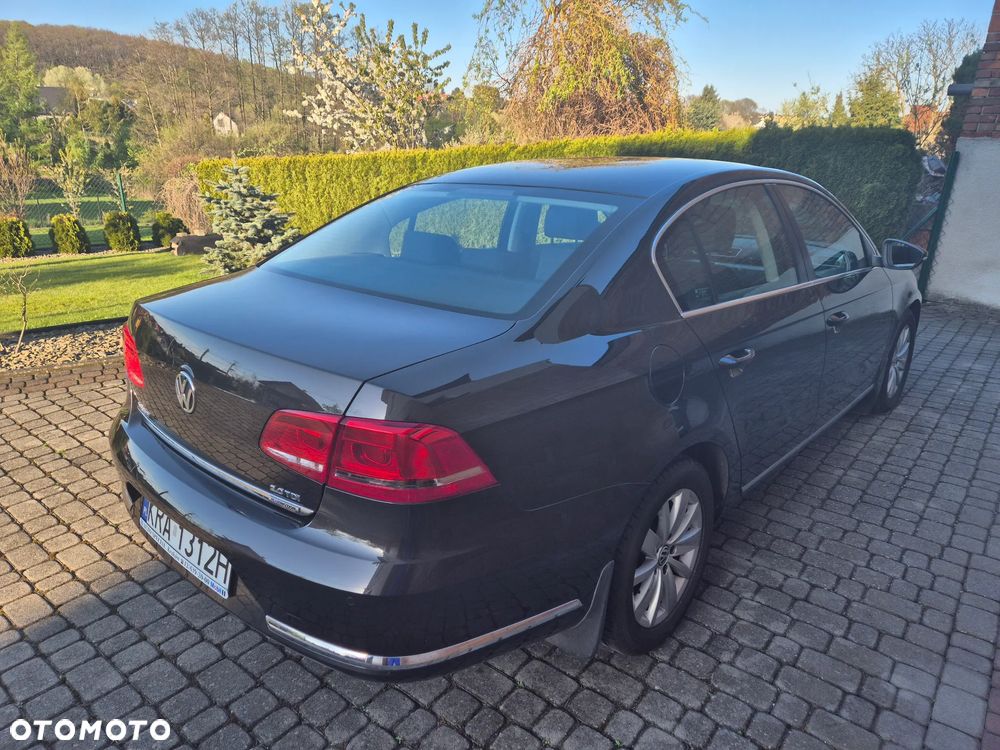 Volkswagen Passat 2.0 TDI Comfortline - 5