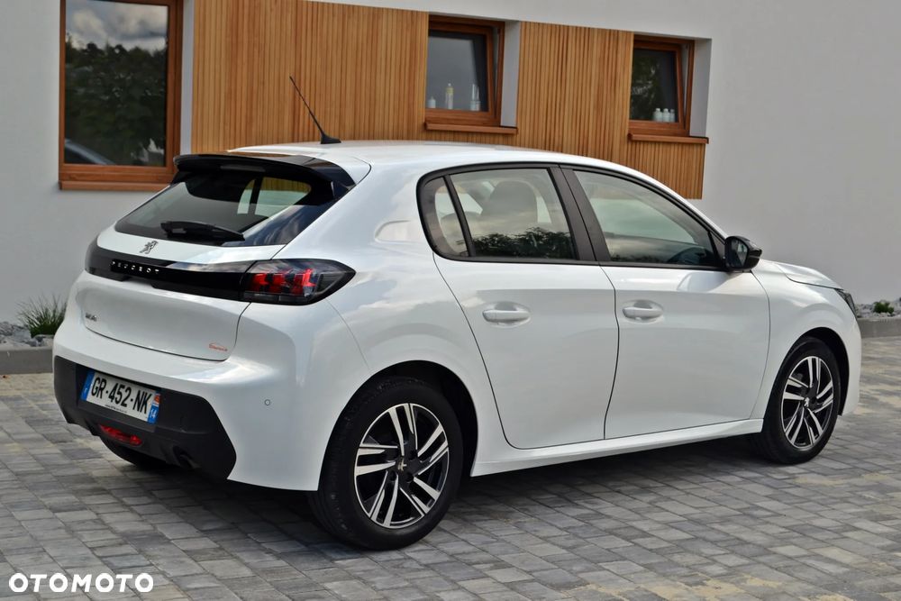 Peugeot 208 - 4