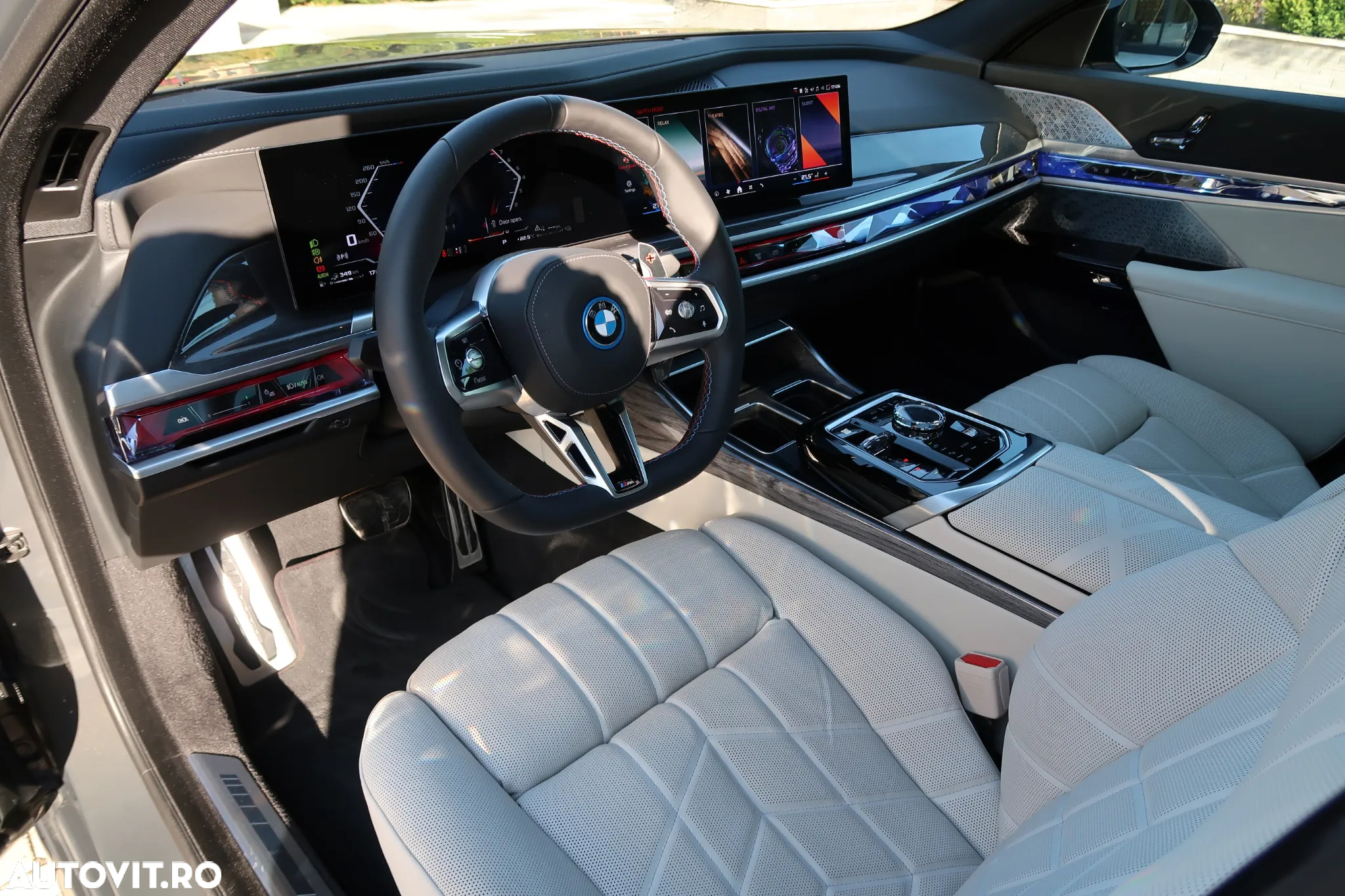 BMW M7 M760e xDrive AT PHEV - 9