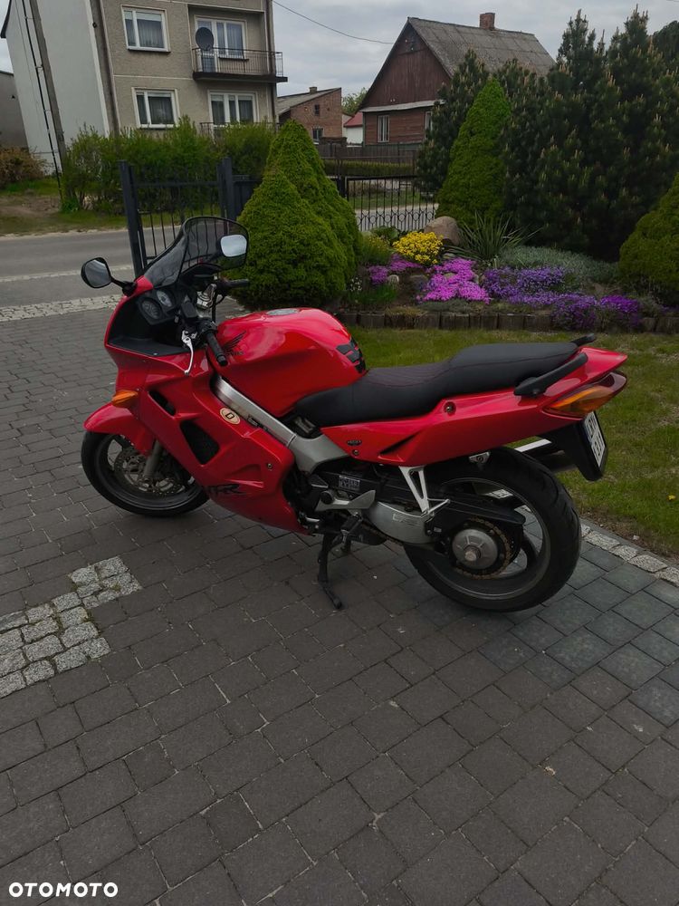 Honda VFR - 17