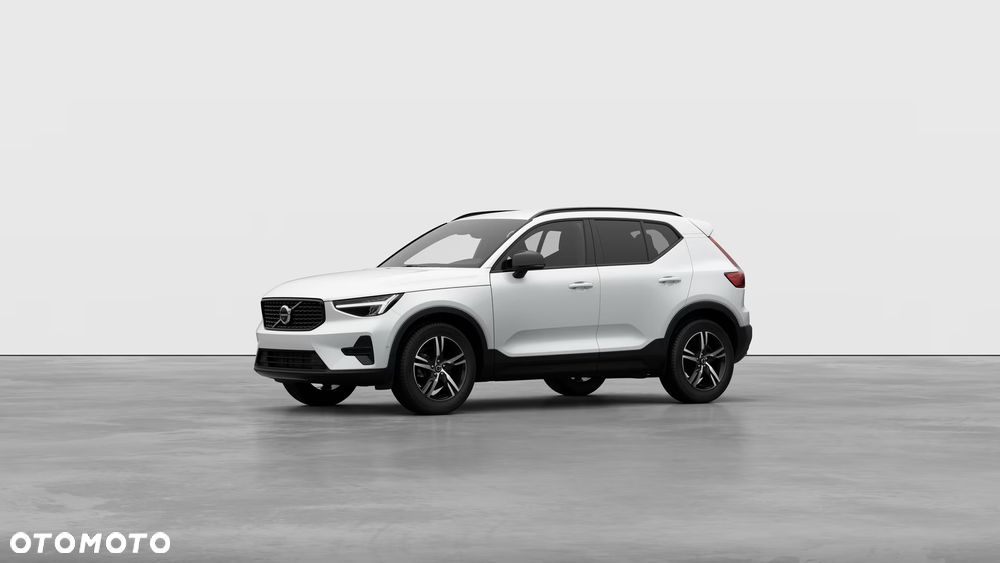 Volvo XC 40 B3 Plus Dark - 2