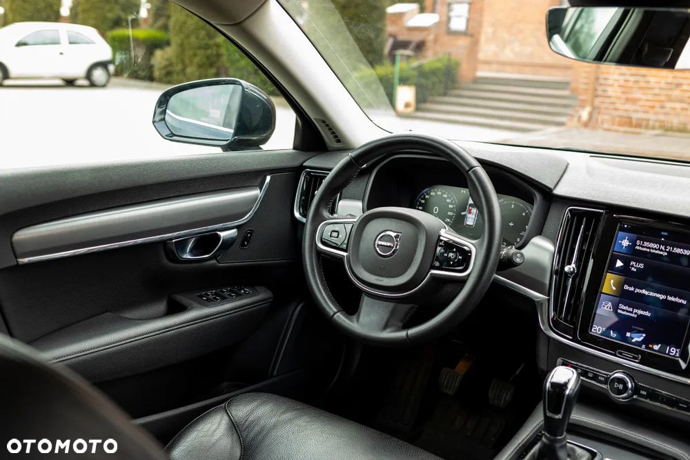 Volvo V90 D3 Momentum - 28