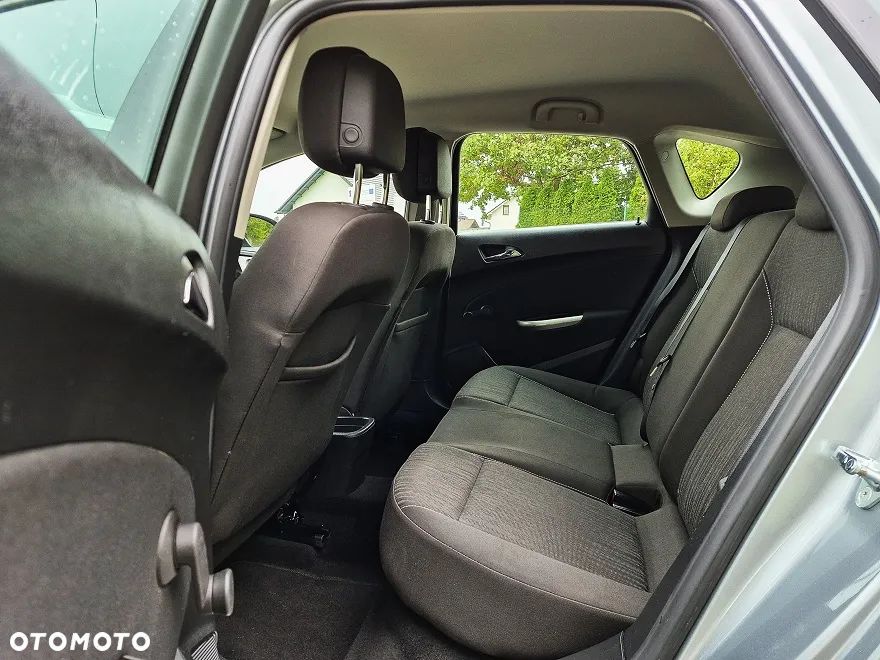 Opel Astra 1.7 CDTI DPF Active - 12