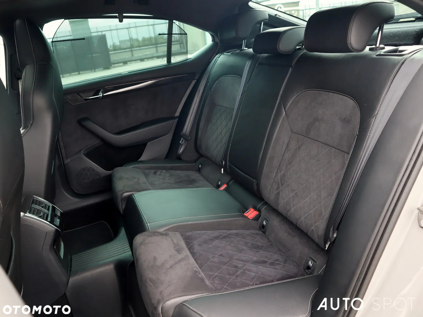 Skoda Superb 2.0 TSI 4x4 Sportline DSG - 39