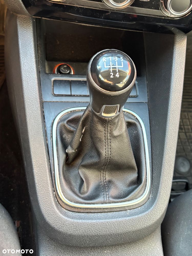 Volkswagen Jetta - 22