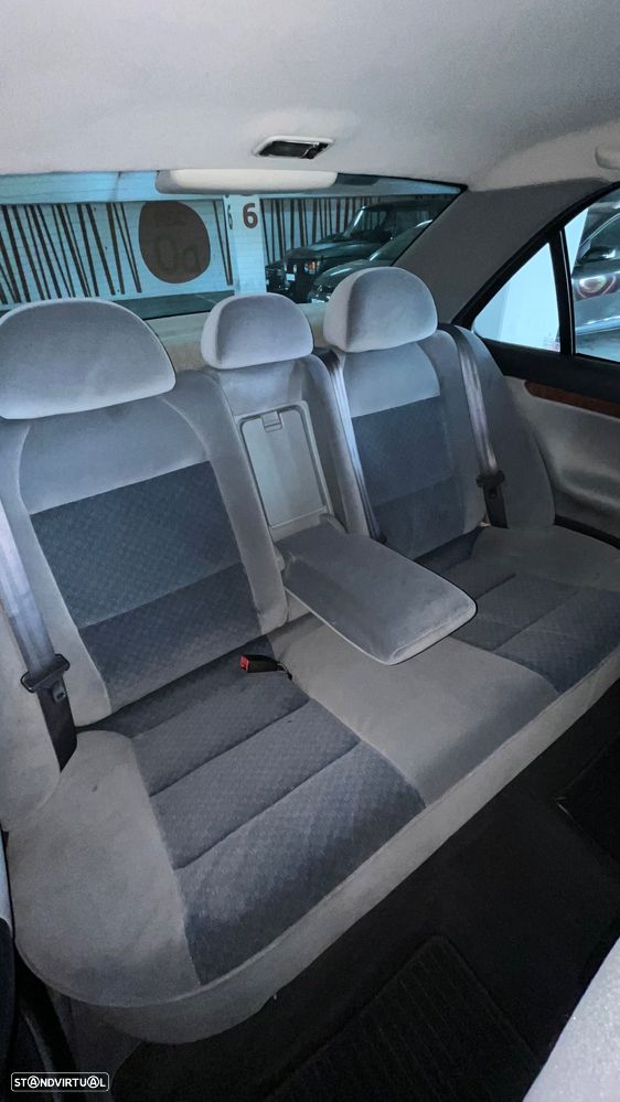 Peugeot 406 1.8 Executive - 8