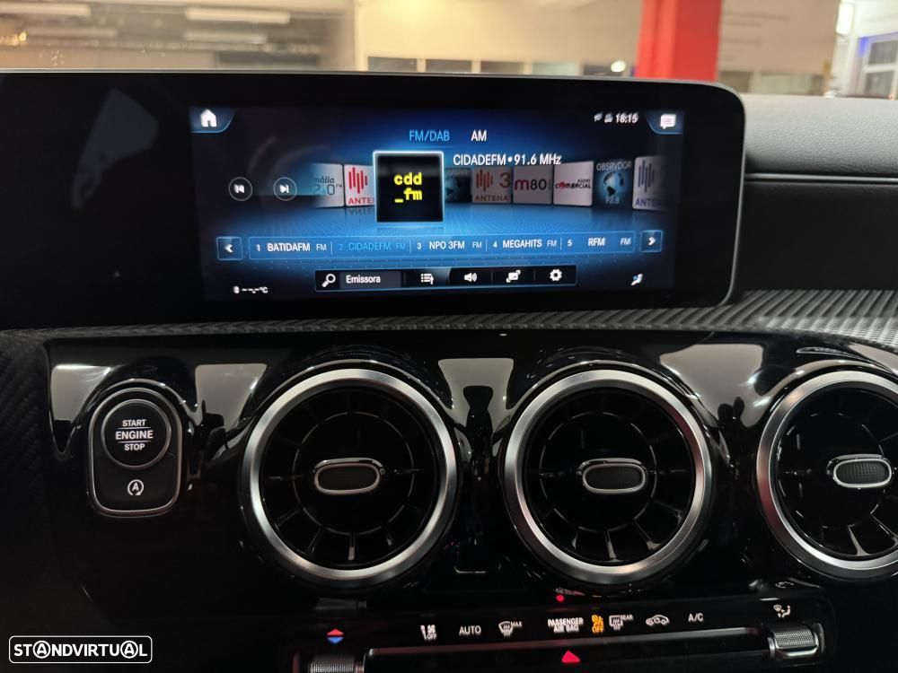 Mercedes-Benz CLA 180 d Shooting Brake Business Solutions - 31