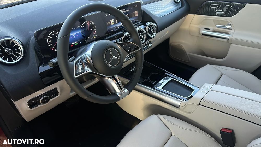 Mercedes-Benz GLA - 11