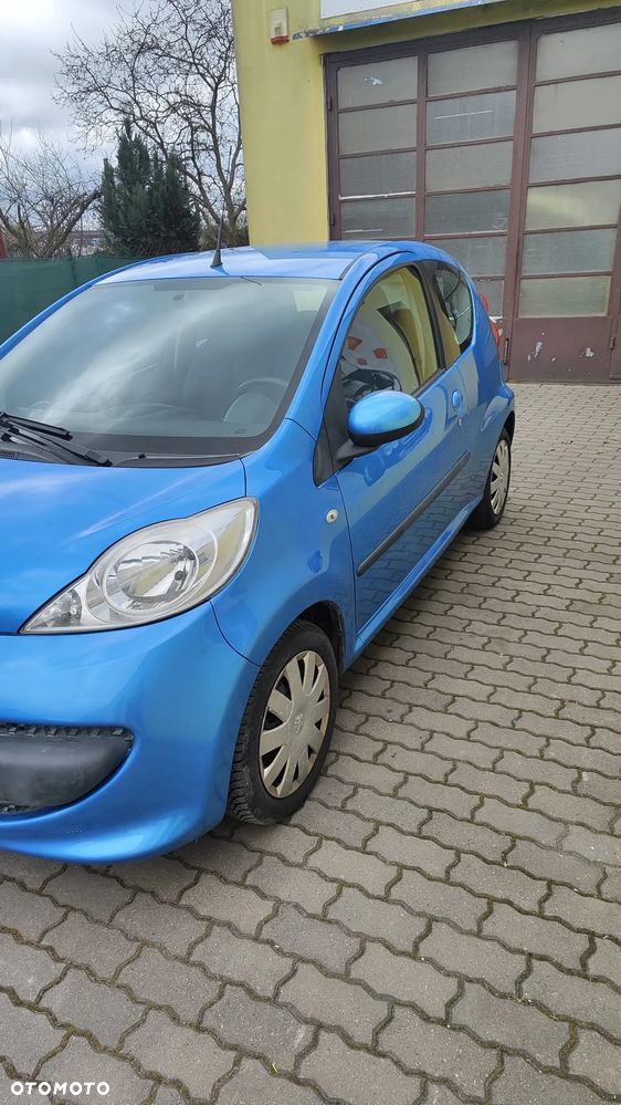 Peugeot 107 1.0 Happy - 1