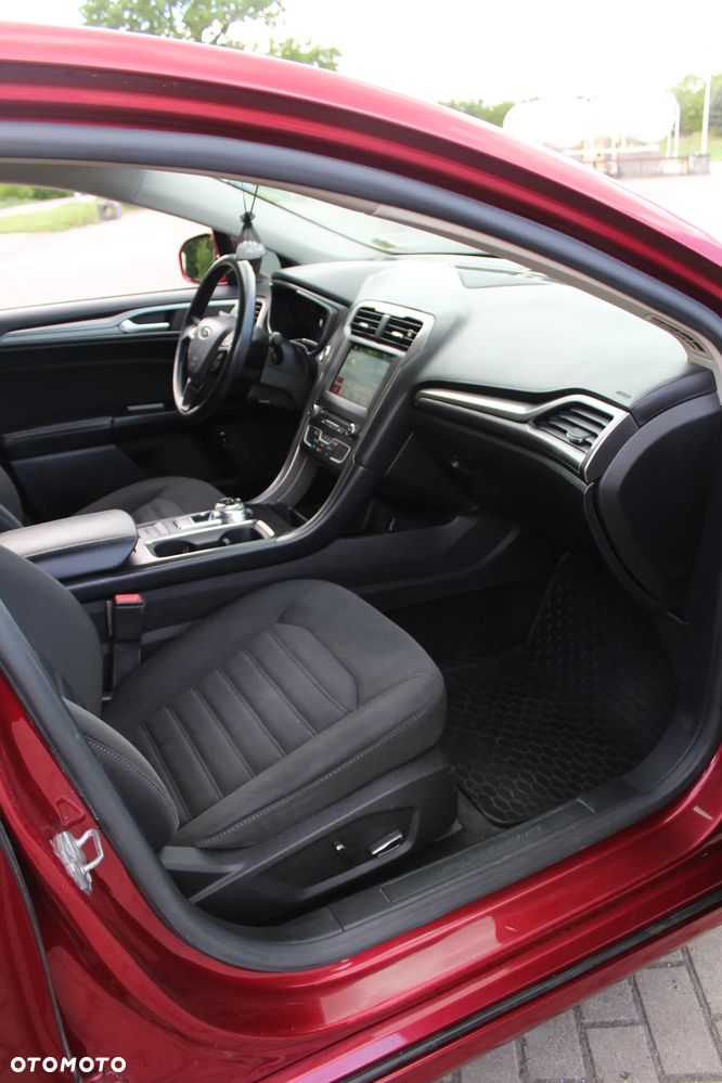 Ford Fusion - 19