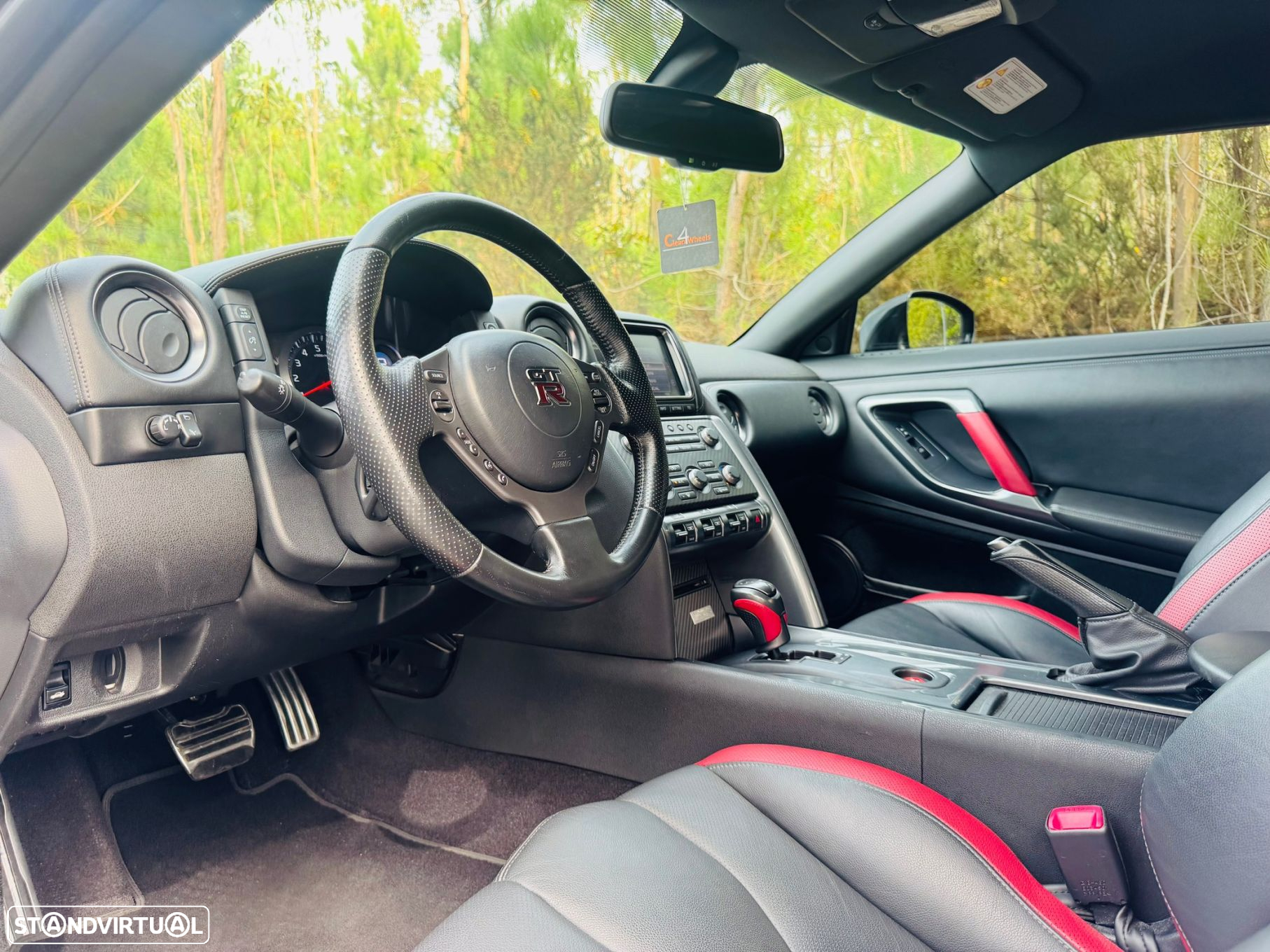 Nissan GT-R 3.8 V6 Black Edition - 24