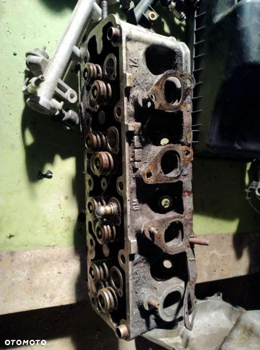Opel Kadett 1,4 8v głowica wałek rozrządu - 1