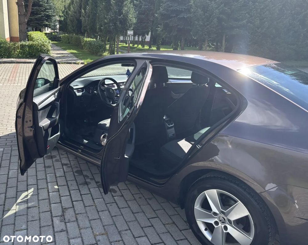 Skoda Octavia 1.4 TSI Ambition - 8