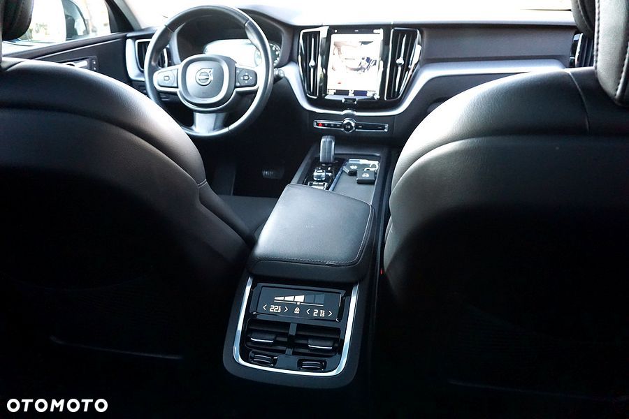 Volvo XC 60 B5 B Geartronic Momentum Pro - 26