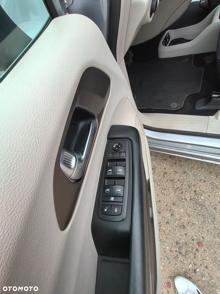 Chrysler Pacifica - 23