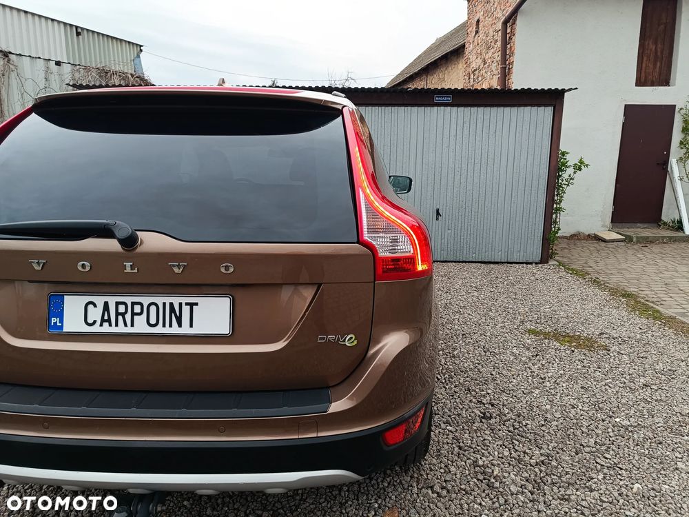 Volvo XC 60 DRIVe R Design - 36