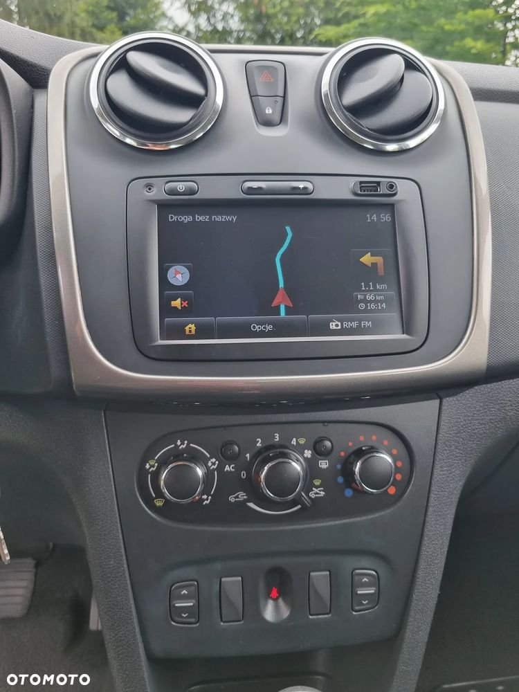 Dacia Sandero 1.2 16V 75 Laureate - 27