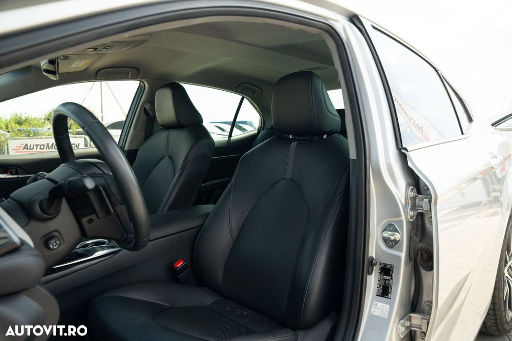 Toyota Camry 2.5 Dynamic - 28