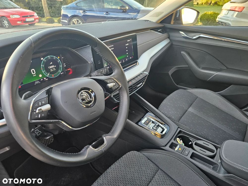 Skoda Octavia 2.0 TDI SCR 4x4 Style DSG - 12