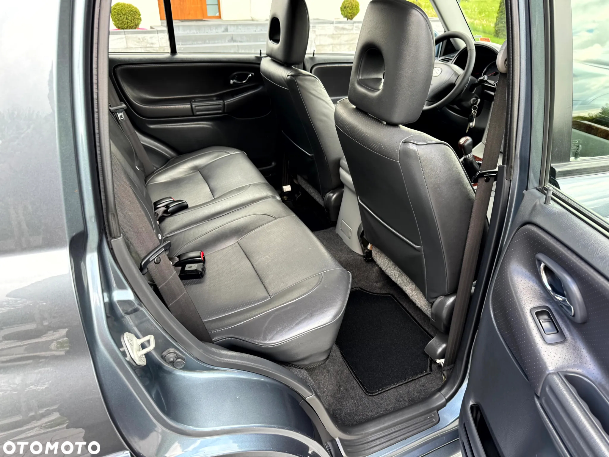 Suzuki Grand Vitara 2.0 - 12