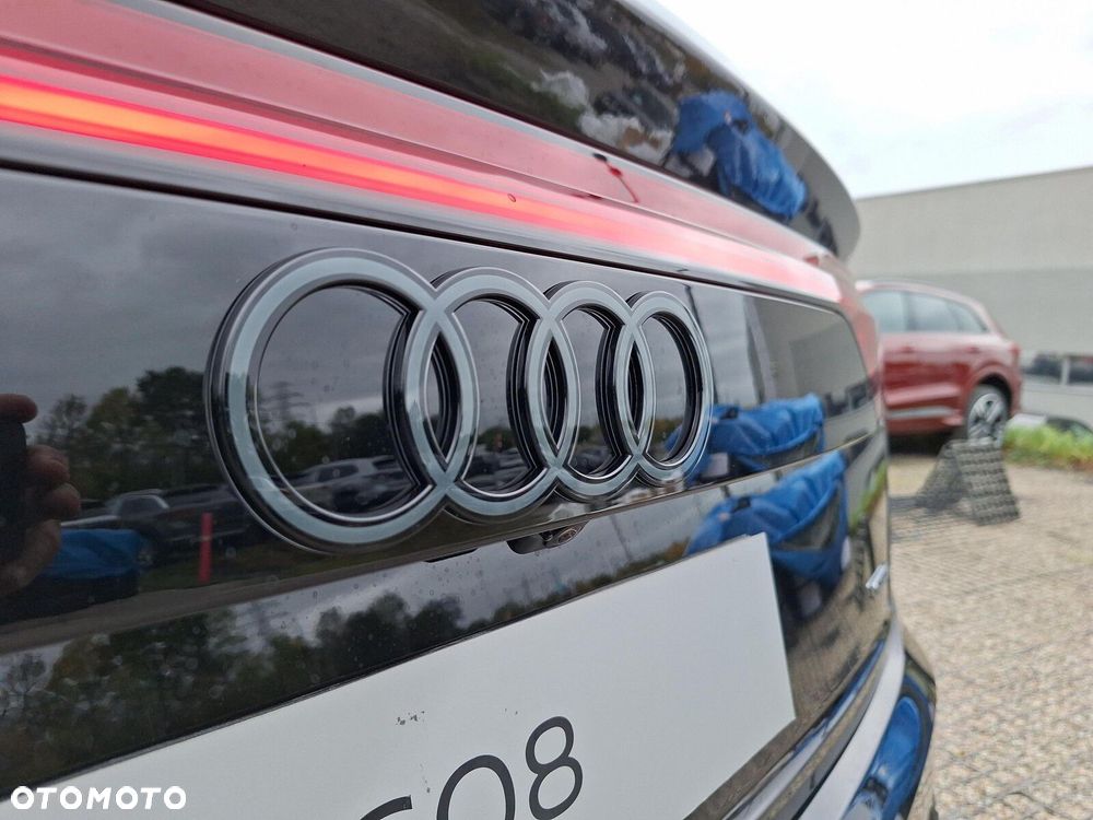 Audi Q8 - 33