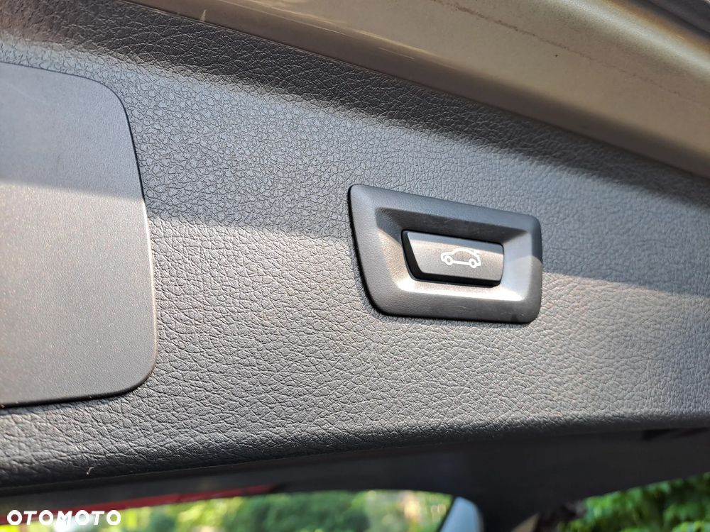 BMW Seria 2 218d Advantage - 12