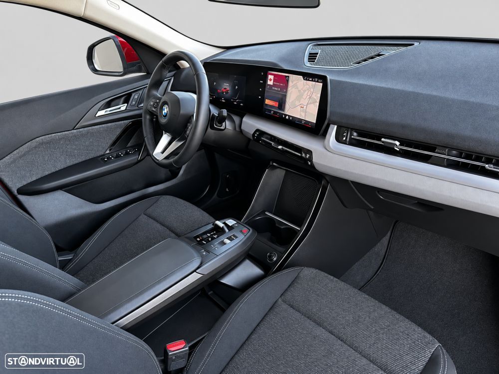 BMW iX2 eDrive20 - 23