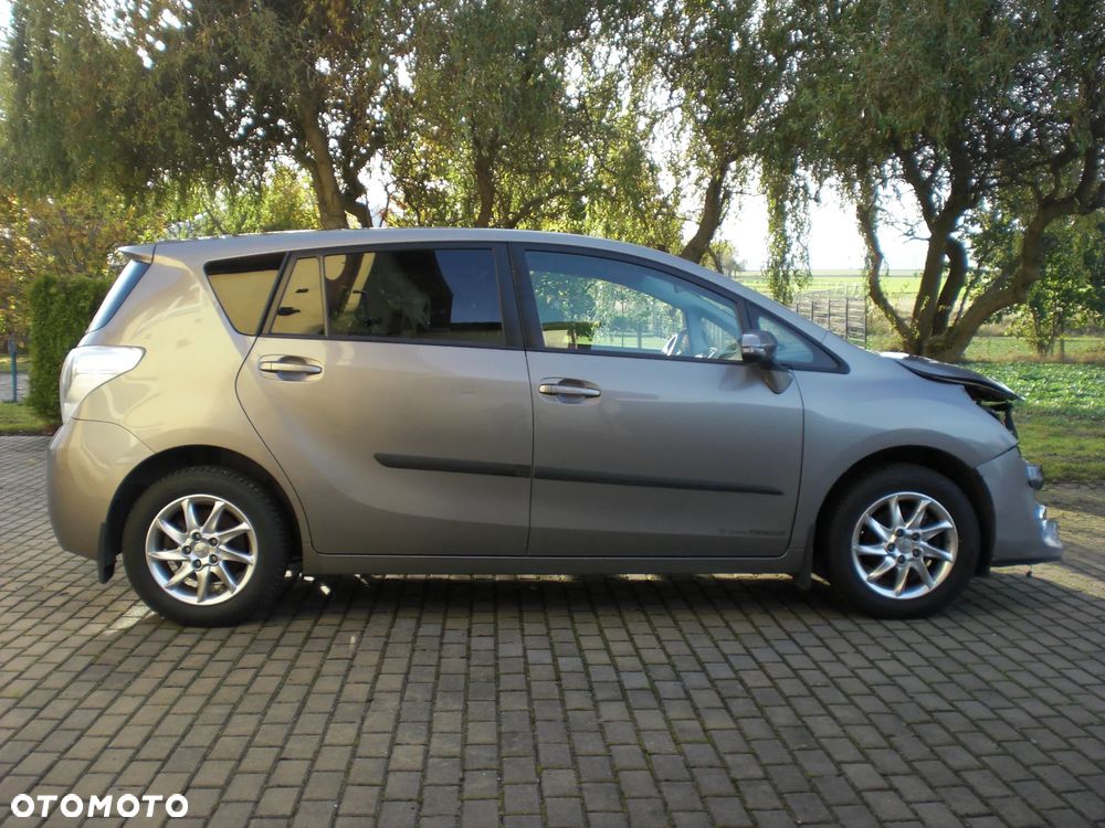 Toyota Verso - 30